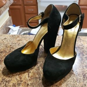 Nine West mary jane style heels